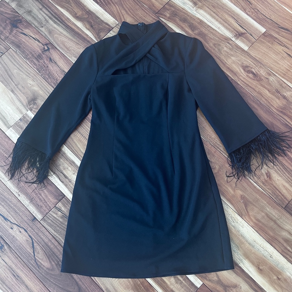 Aidan by Adrianna Papell long sleeve w/feather trim cocktail mini dress size 12